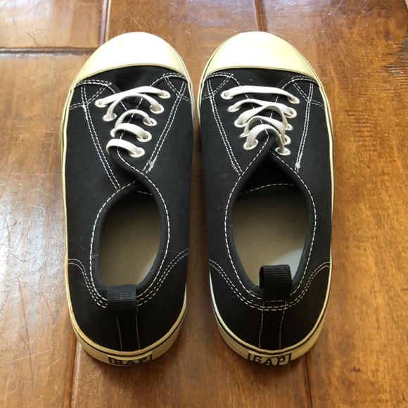 Boys 4 GAP Black Easy Shoelaces Slip On Sneakers - Picture 12 of 12
